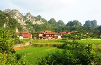 A ride from Hanoi to the Green Heaven